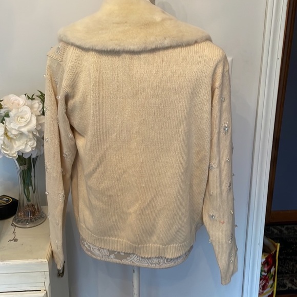 Vintage faux fur collar sweater - Picture 5 of 10